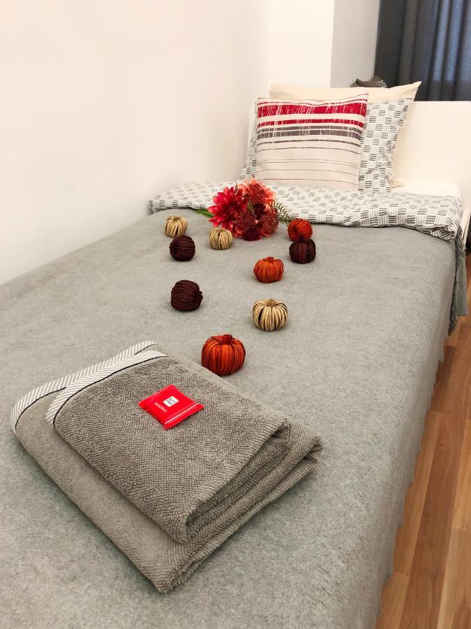 "Be My Guest" Near Metro Station! Apartment Wina Bagian luar foto