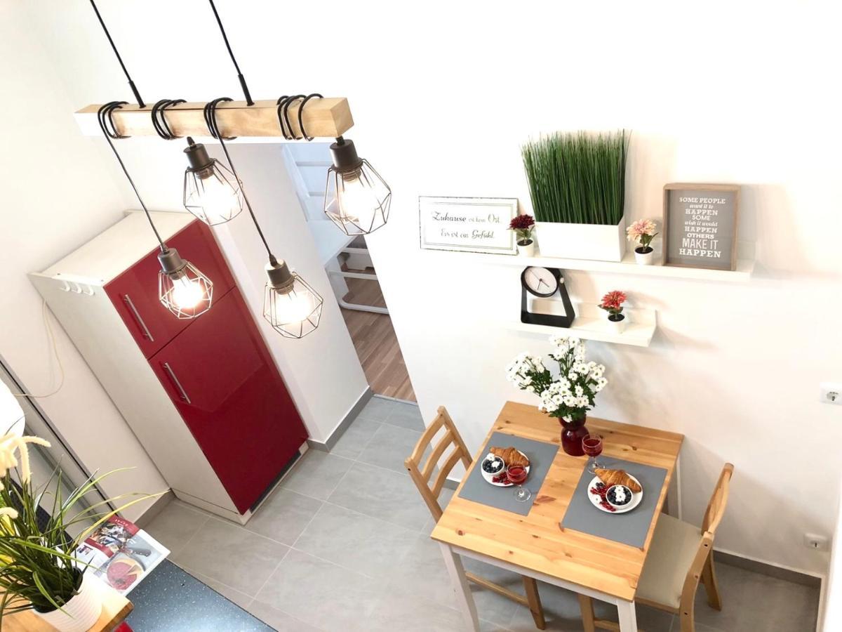 "Be My Guest" Near Metro Station! Apartment Wina Bagian luar foto