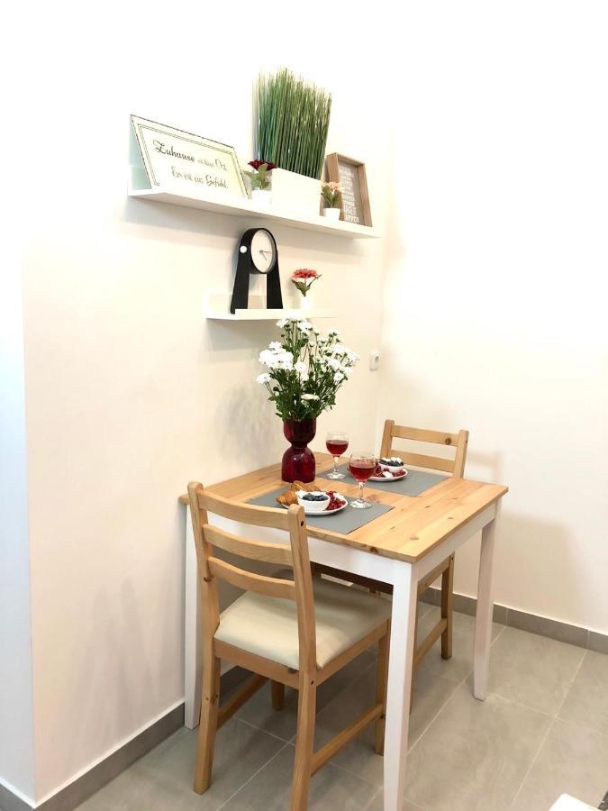 "Be My Guest" Near Metro Station! Apartment Wina Bagian luar foto