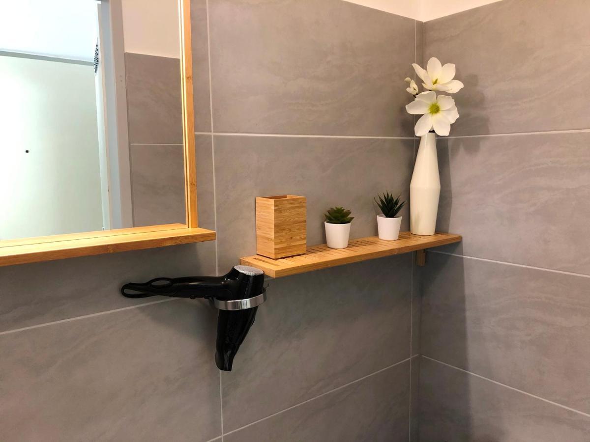 "Be My Guest" Near Metro Station! Apartment Wina Bagian luar foto