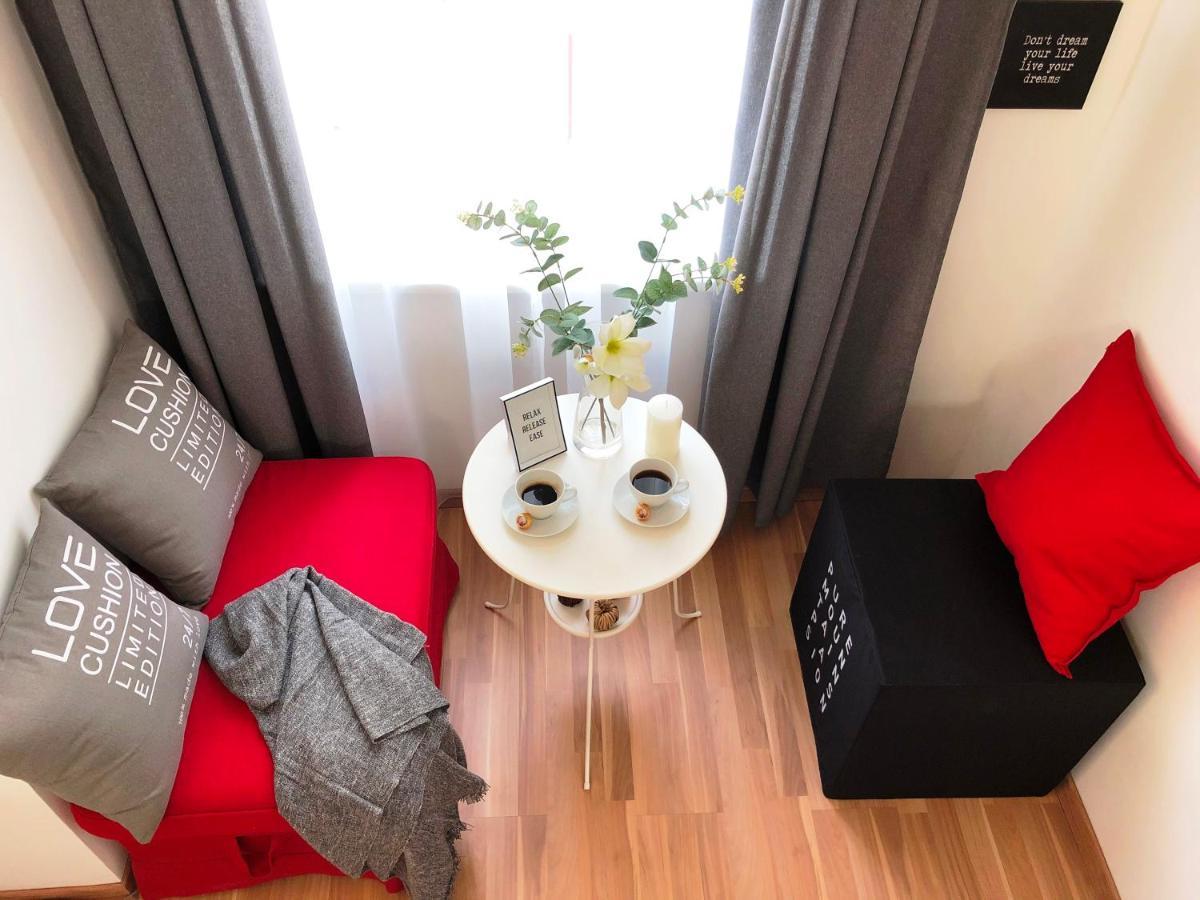 "Be My Guest" Near Metro Station! Apartment Wina Bagian luar foto