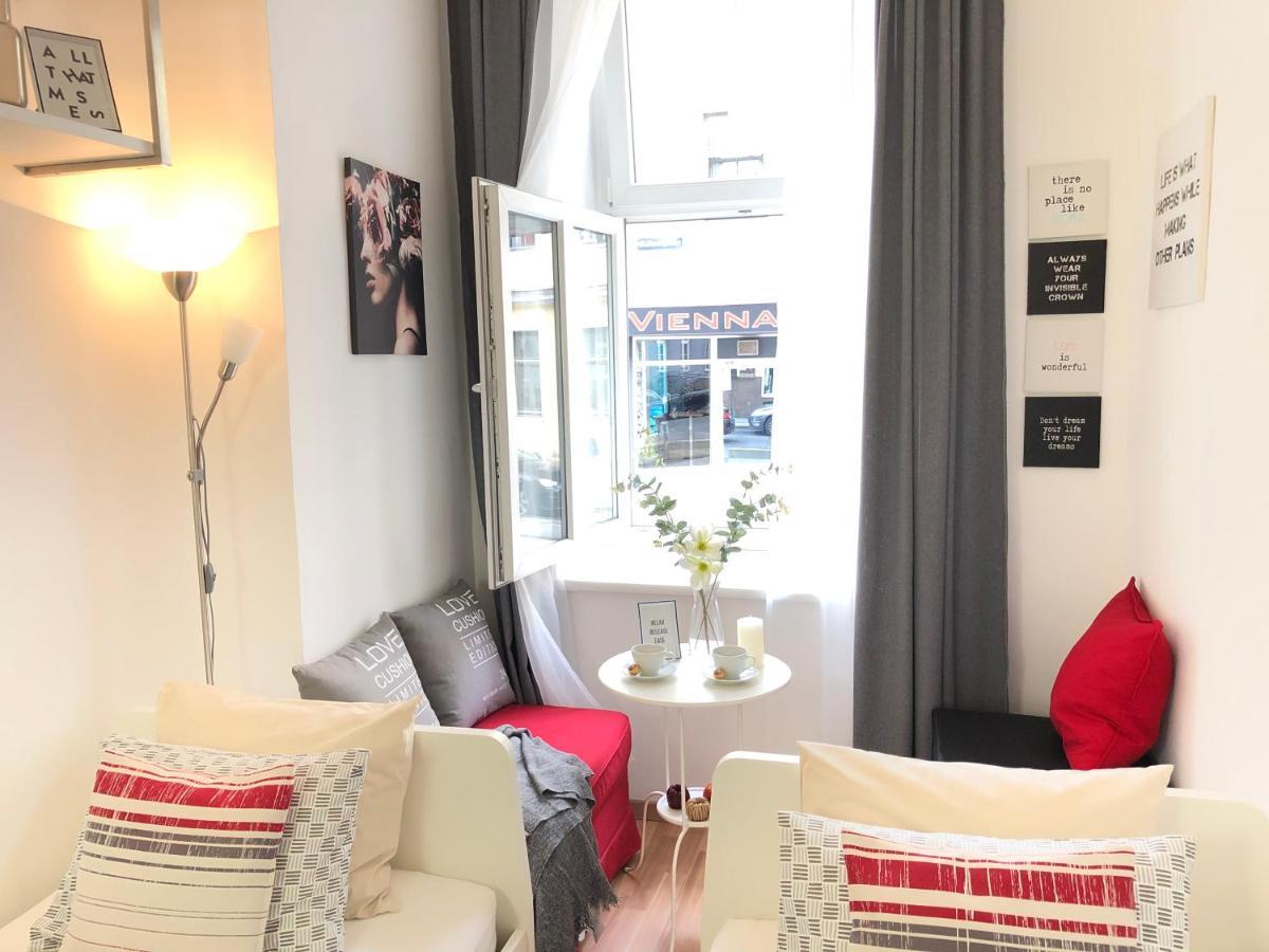 "Be My Guest" Near Metro Station! Apartment Wina Bagian luar foto