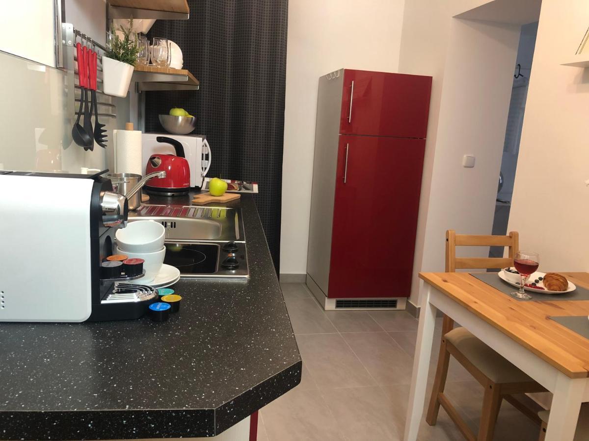 "Be My Guest" Near Metro Station! Apartment Wina Bagian luar foto